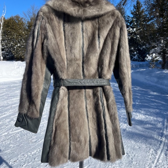 Vintage Short Cut Grey Mink and Leather Jacket - Picture 2 of 6